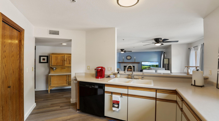 Kitchen (1)