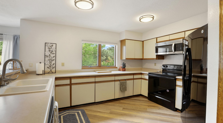 Kitchen (2)