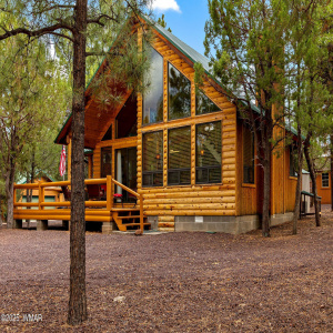 3381 Hilltop Ln