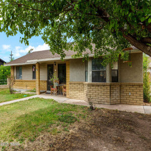 367 N Garth