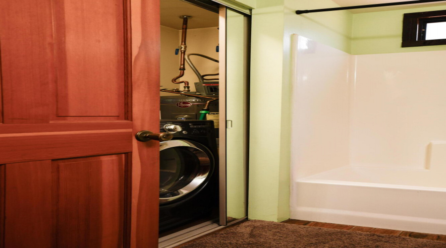Laundry in down bath