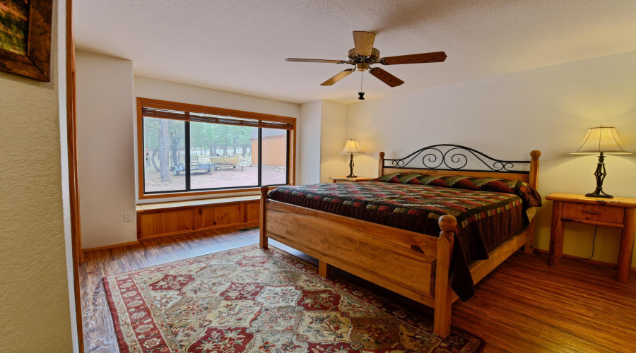 MASTER/GUEST BATH