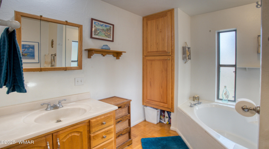Primary bath