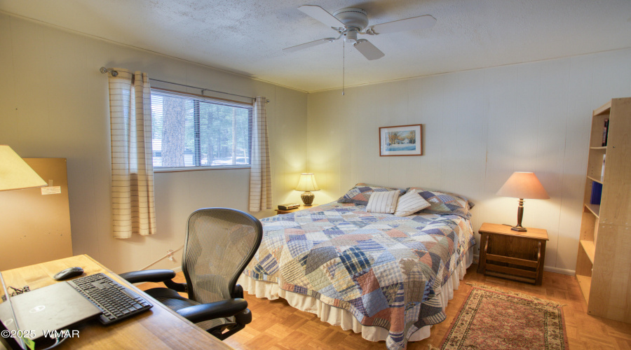 Guest bedroom