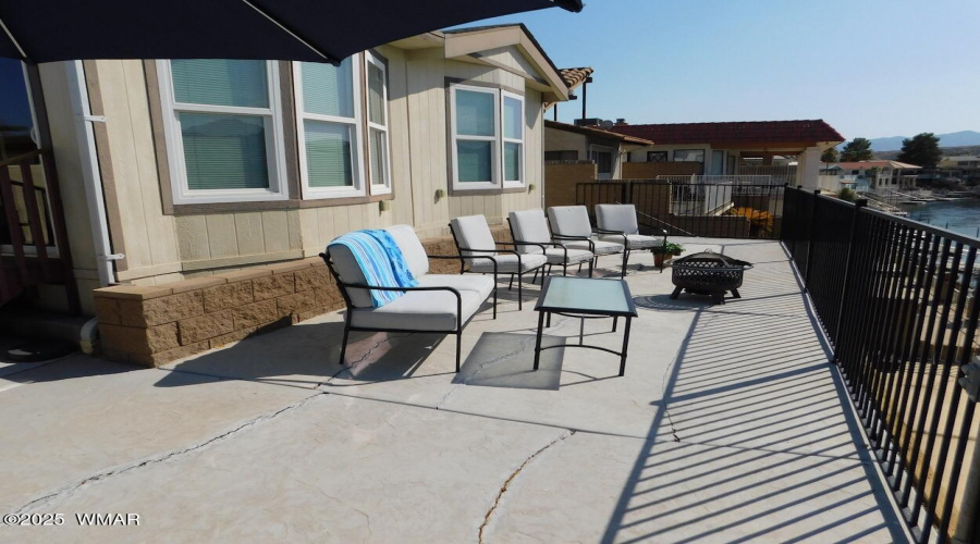 Large Seating Area