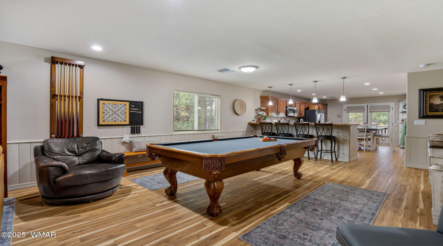 Pool table