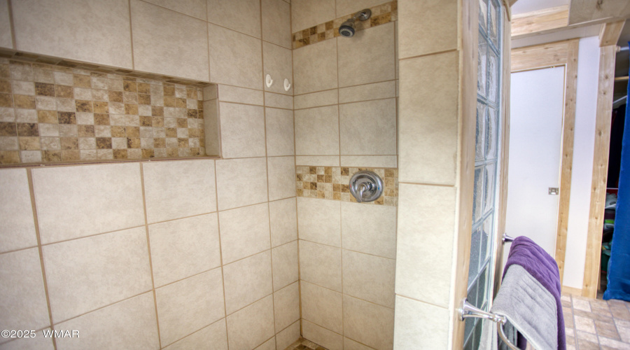 Guest House Shower