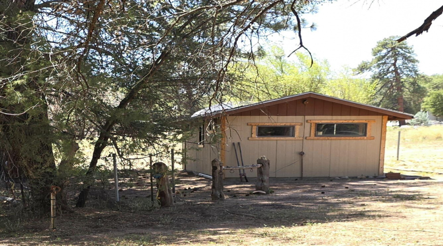 Storage Shed fr NE