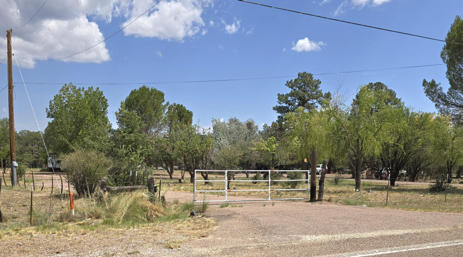 2.58 ACRES North Gate for Driveway
