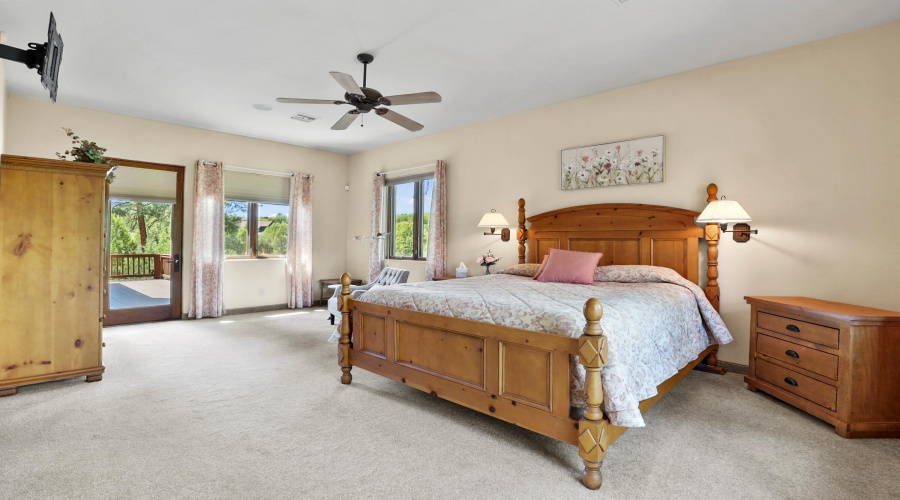 Master Bedroom (1)