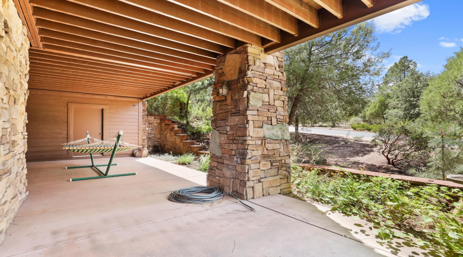 Covered Patio (1)