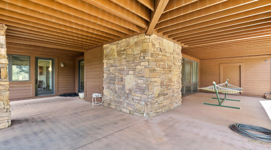Covered Patio (2)