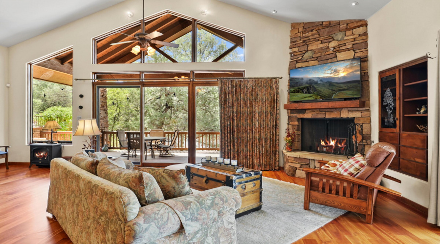 Living Room (1)