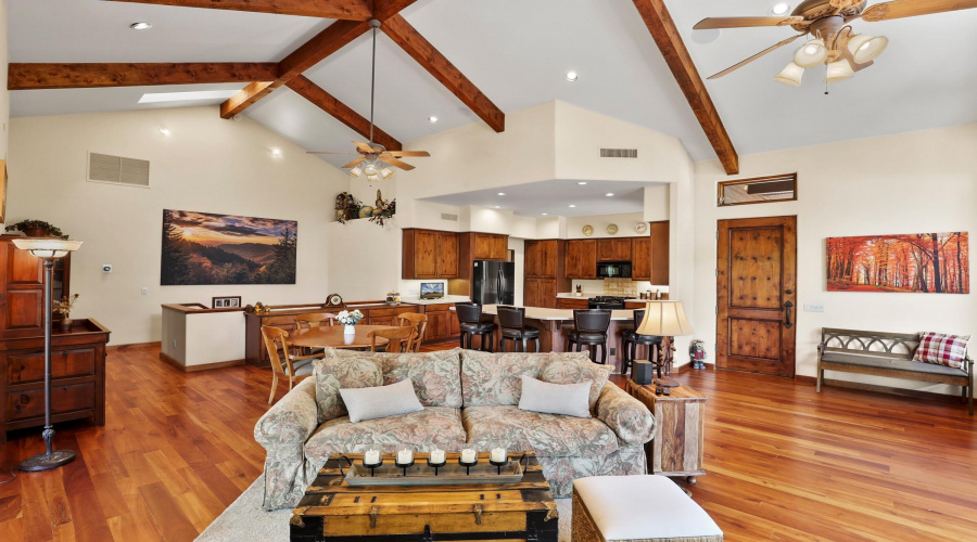 Living Room (2)