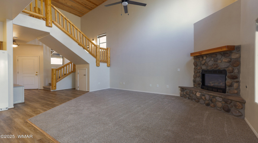 Spacious living room