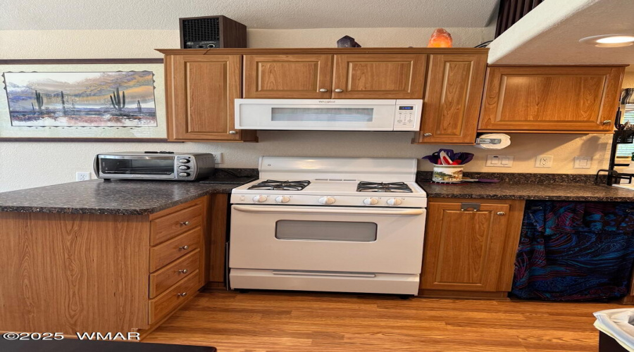 Kitchen stove