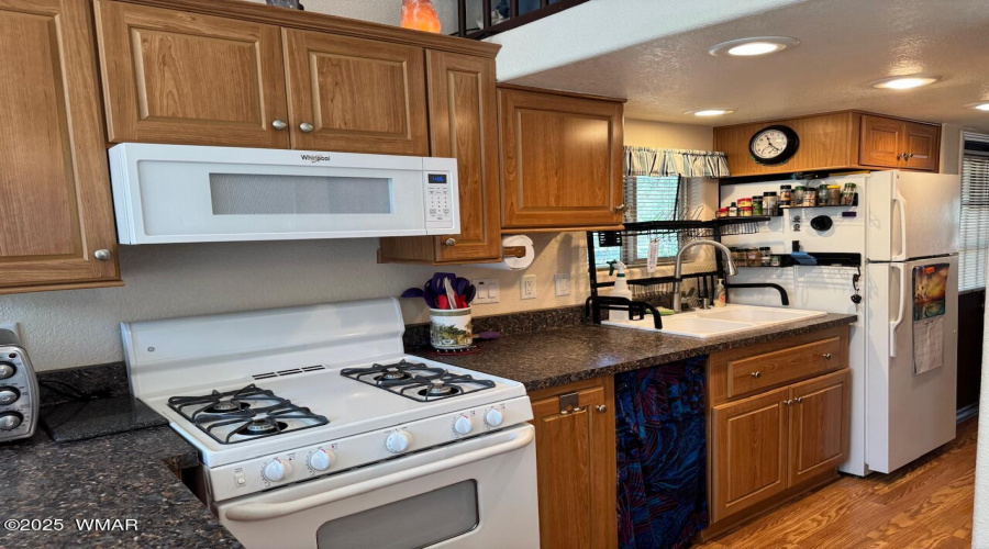 Kitchen 1