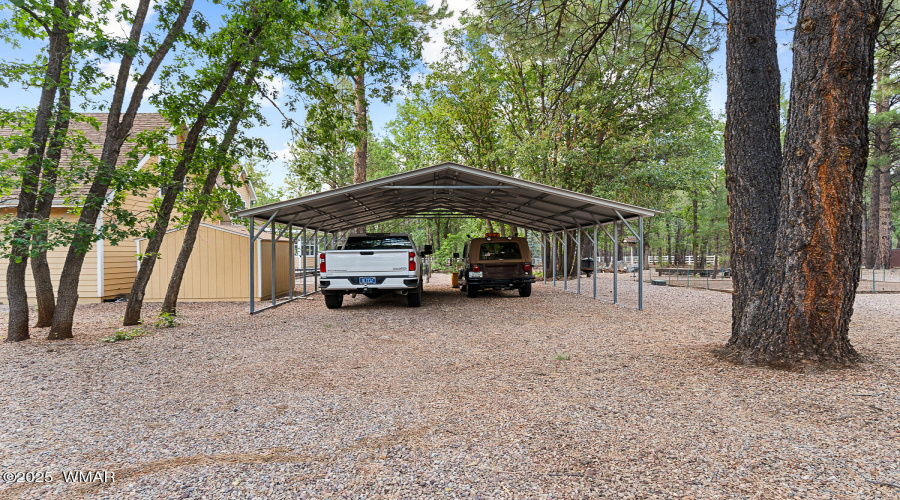 H shed and carport