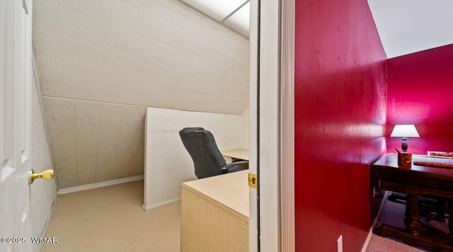 H office area in 3rd bedroom