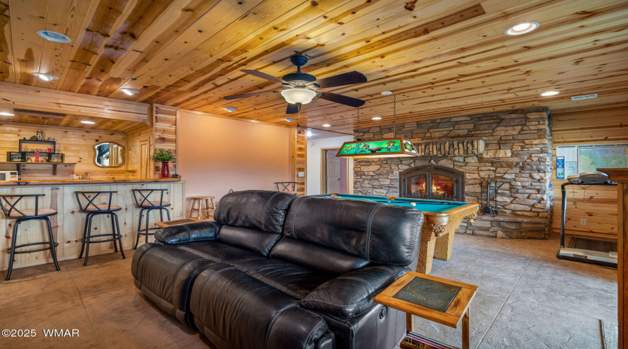 GREAT ROOM 4