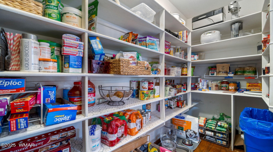 Walk-in Pantry