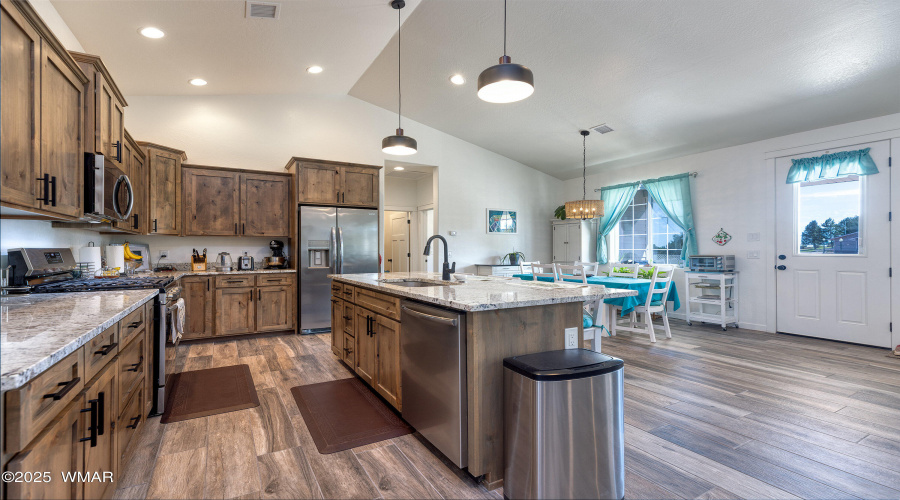 05 411 Hillcrest (17)