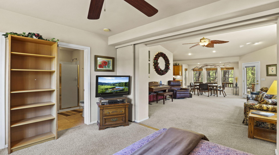 Bedroom/bonus room
