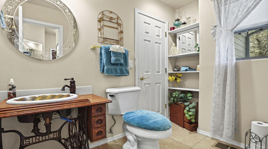 secondary bathroom
