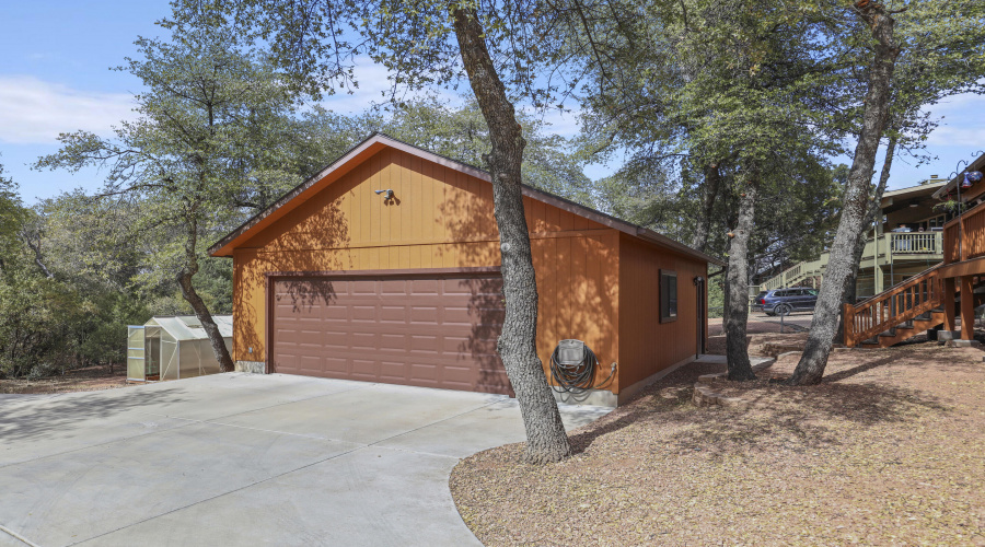 Stand alone garage