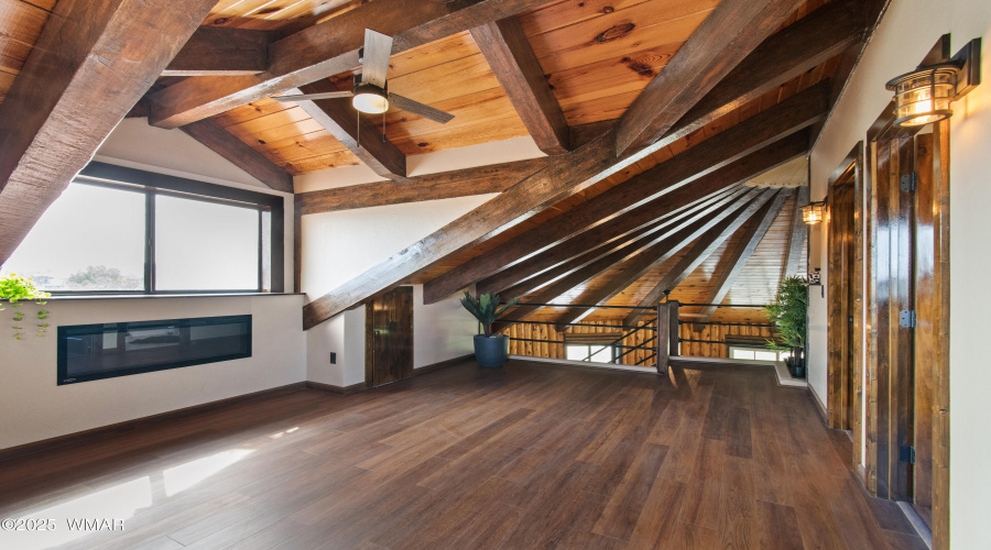 Loft area upstairs