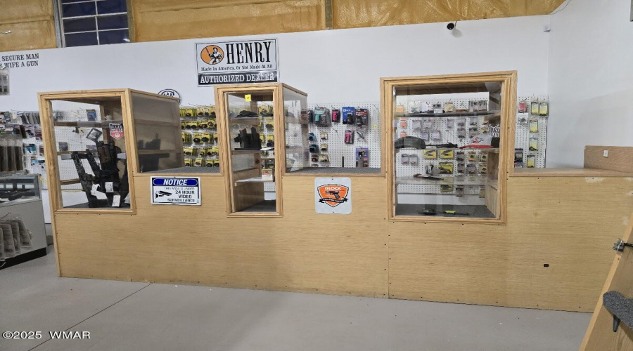Interior_Merchandise_20250816_193413