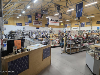 Interior_Merchandise_entry_20250816_1927