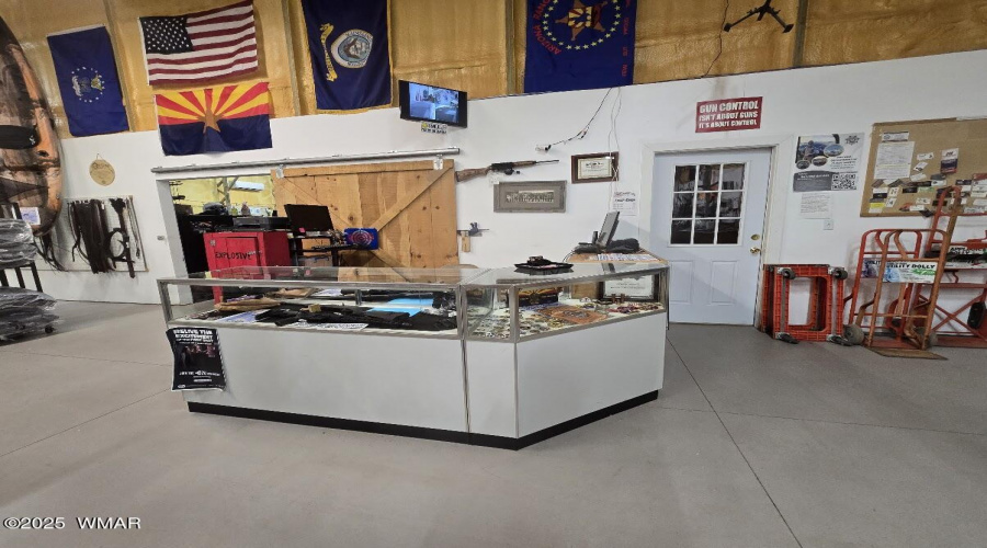 Interior_Merchandise_20250816_192820