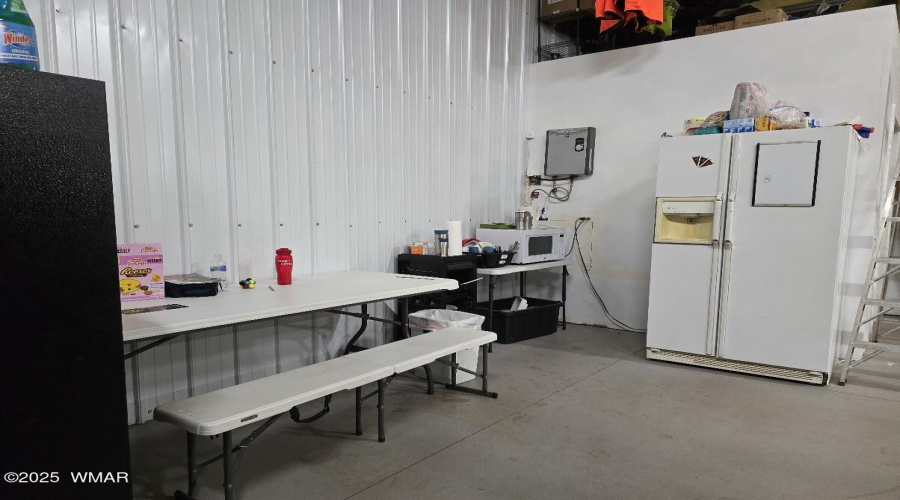 Interior_Break Area_20250816_195535