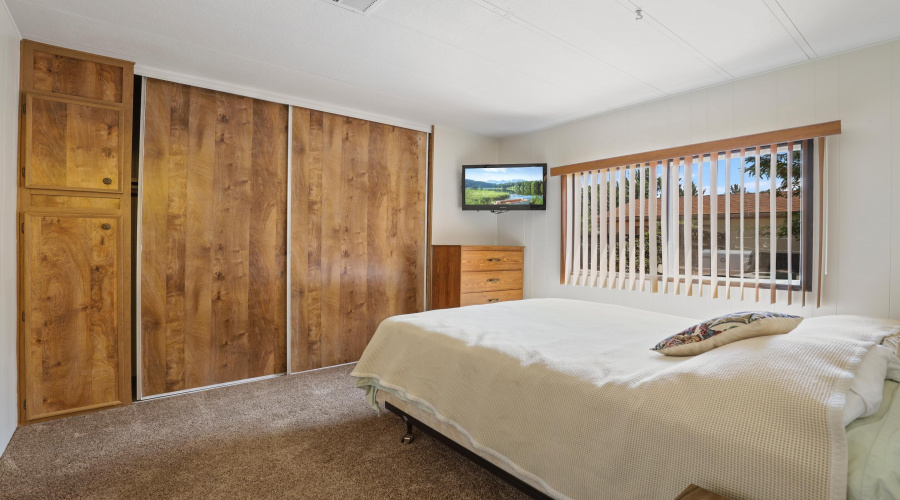 Guest Bedroom (2)