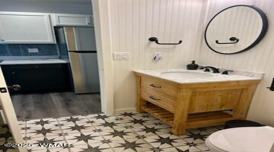 Guest Quarters Bath 2
