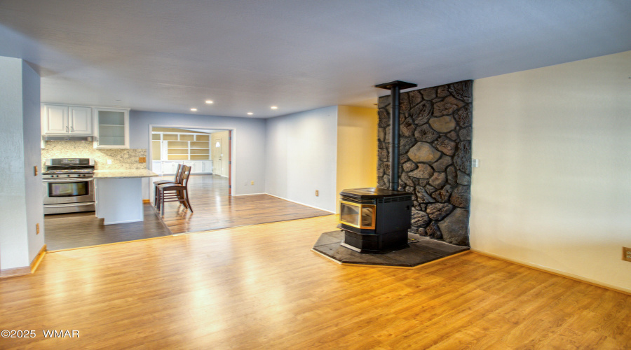Front Room/Entry