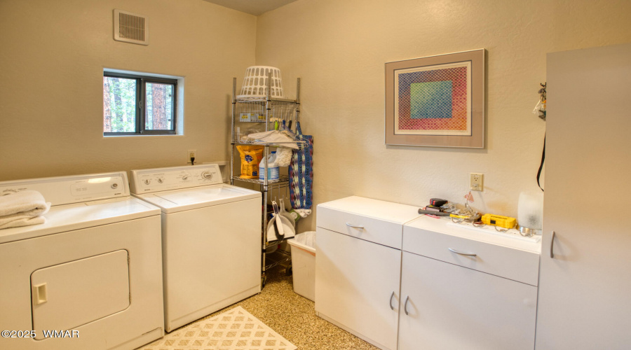 mud room/laundry