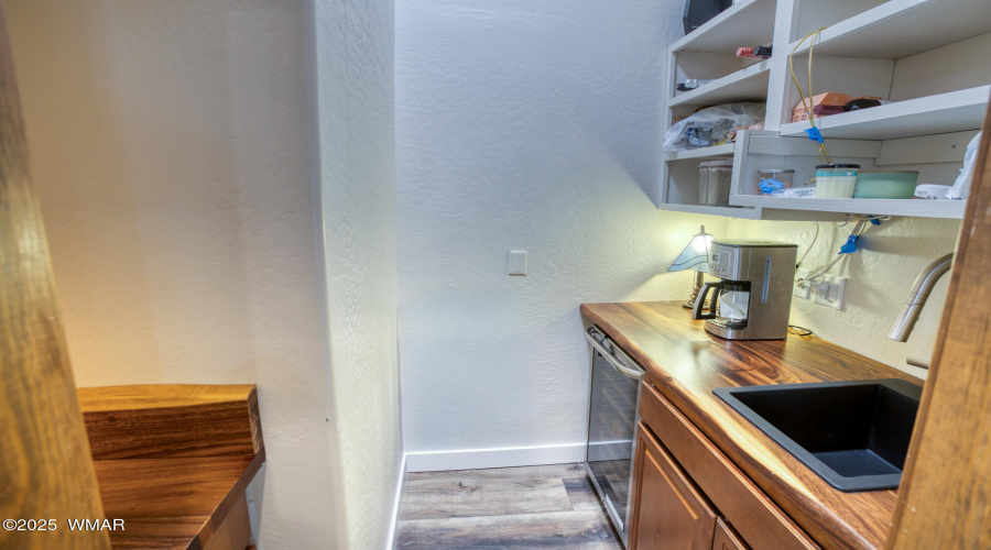butlers pantry with sink
