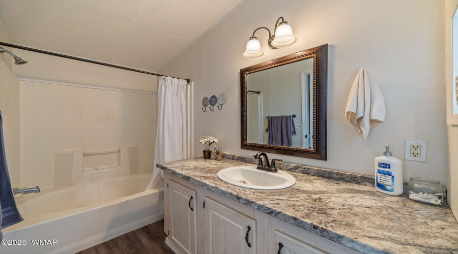 Primary bath with tub