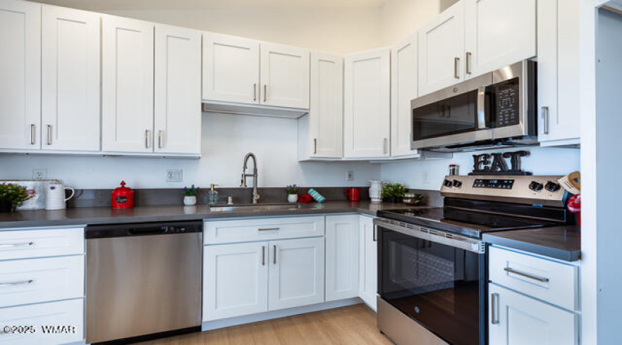 502 1100 West Street W MLS-13