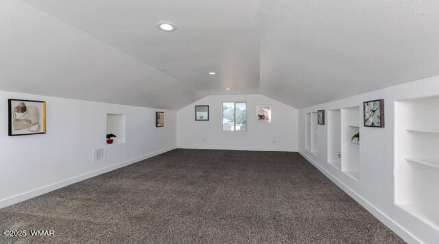 502 1100 West Street W MLS-16