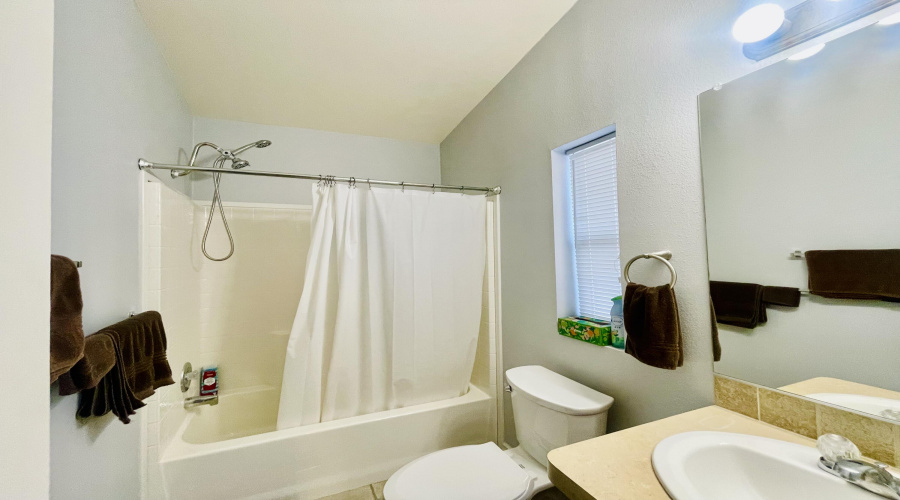 Full bath by Bed 4