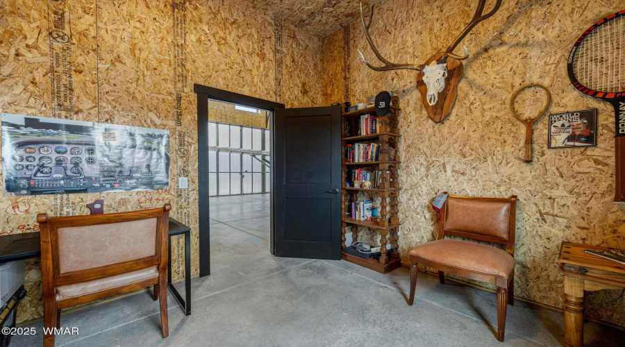 10 X 10 OFFICE