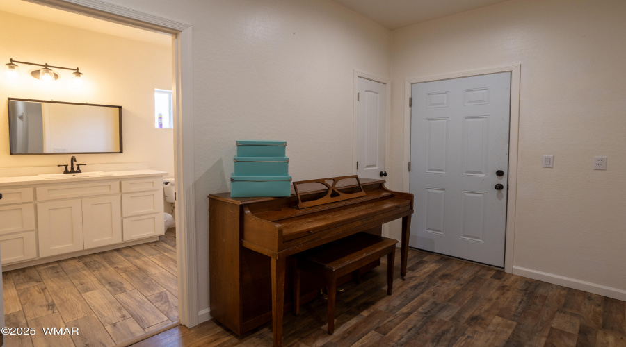 Linden Home on 1.97 Acres!