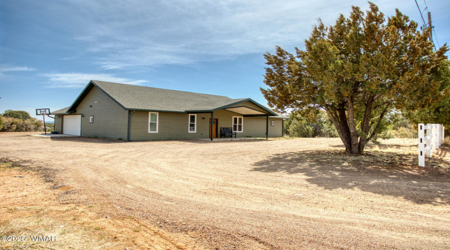 Linden Home on 1.97 Acres!