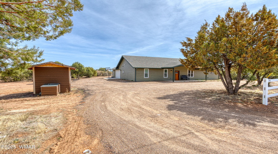 Linden Home on 1.97 Acres!