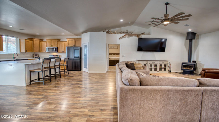 Linden Home on 1.97 Acres!
