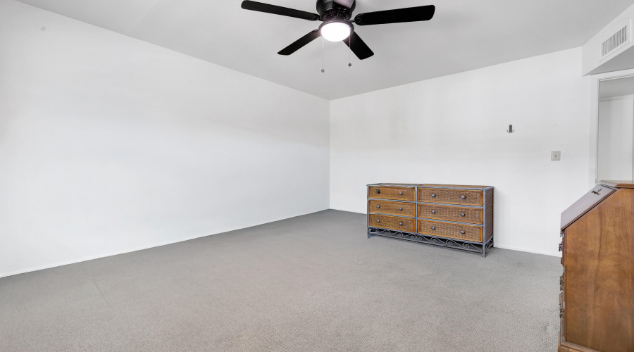 TK- 812 W. Gleneagles Dr_2025-33