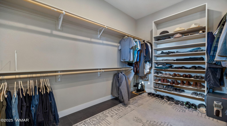 Walk in closet